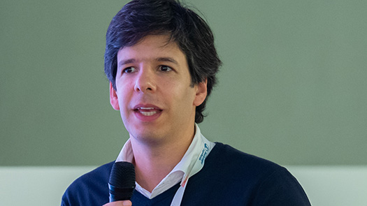 Dr. Tiago Santos